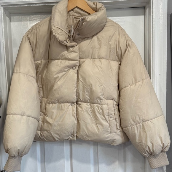 American Eagle Outfitters Beige Puffer Jacket - Picture 2 of 6